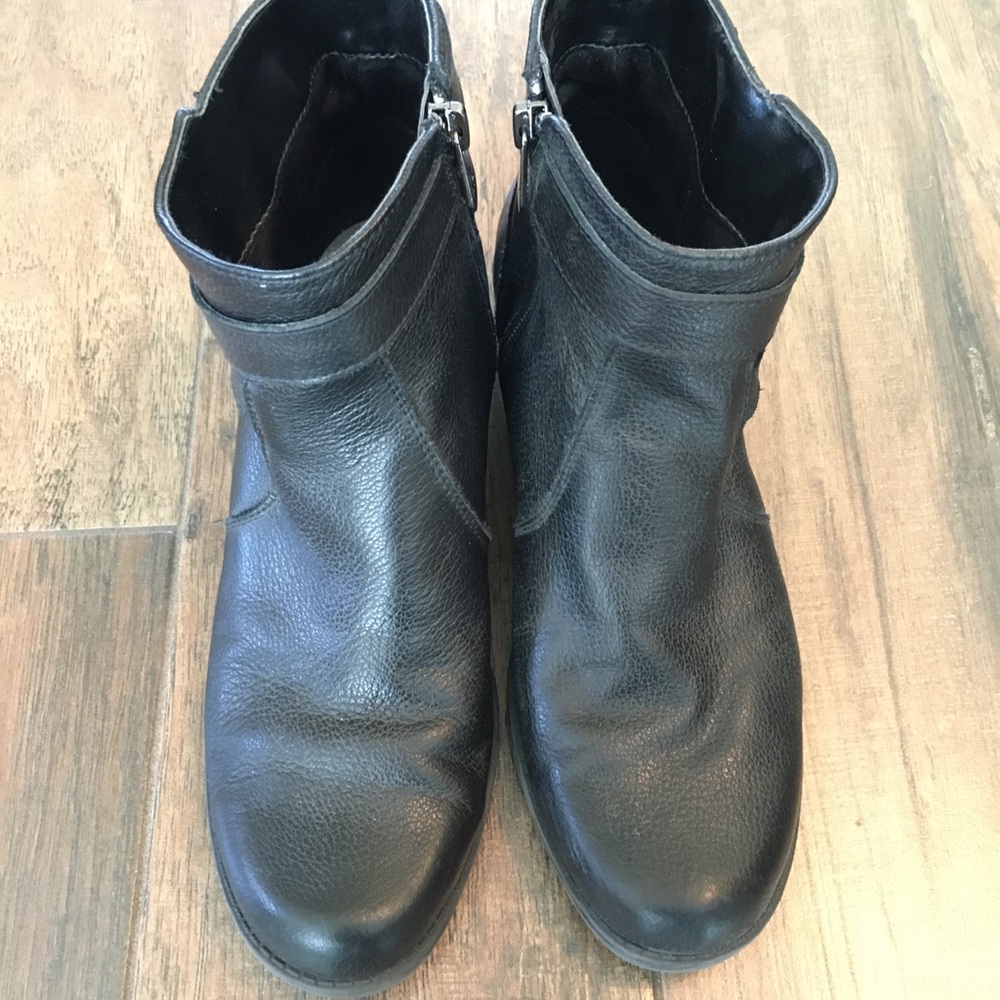 Anne Klein iflex leather black boots size 7M!